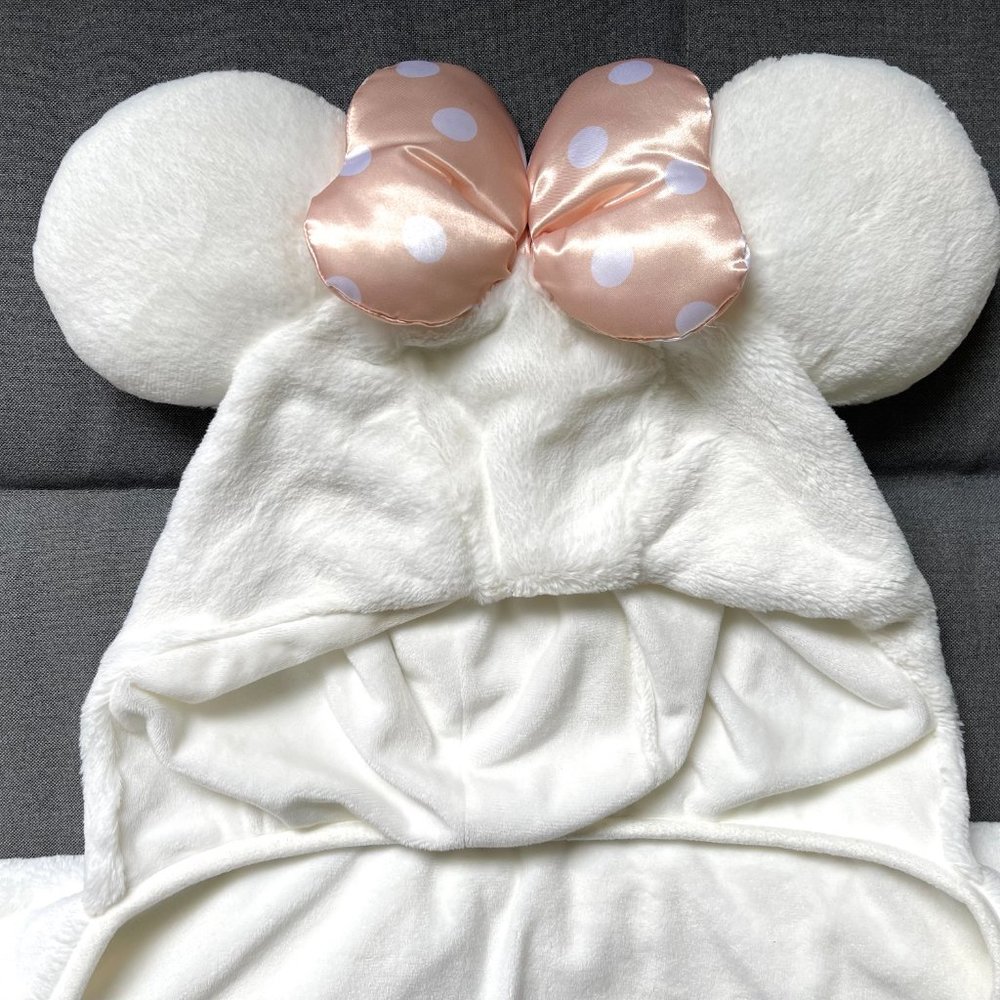 Tokyo Disney Minnie Mouse Ears Blanket w/Hood